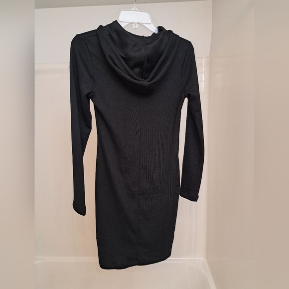 Black knit hoodie dress - Picture 2 of 3